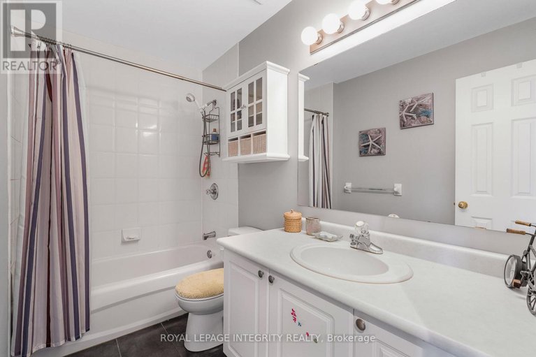 28812430/111-arcola-private/overbrookcastle-heights/ottawa/ontario/K1K4W9_17