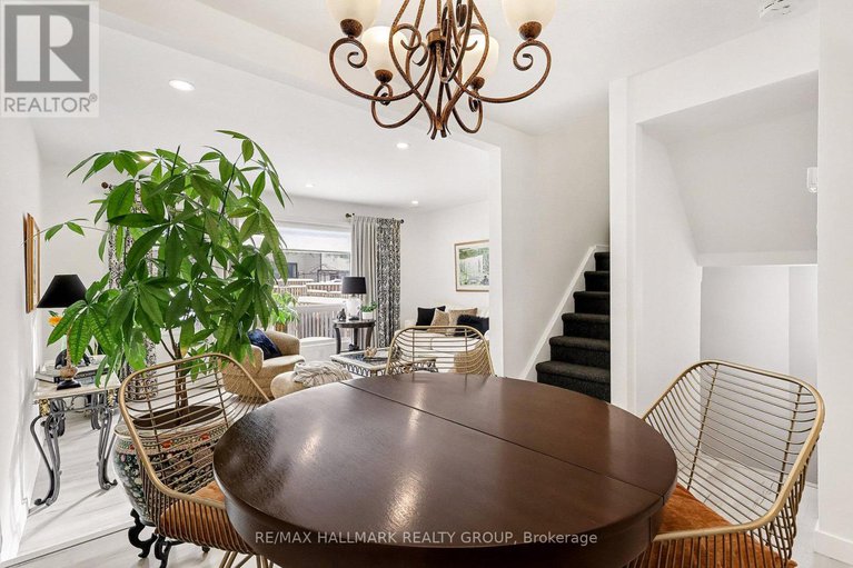 29365343/6861-bilberry-drive/convent-glen-north/ottawa/ontario/K1C2E8_8