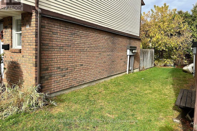 29033827/1414-foxwell-street/pineview/ottawa/ontario/K1B5J4_3