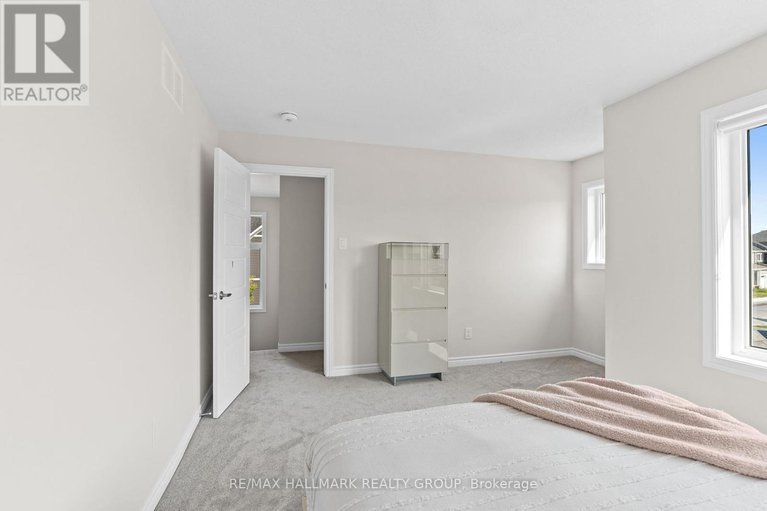 28452822/3000-travertine-way/half-moon-bay/ottawa/ontario/K2J6W5_28