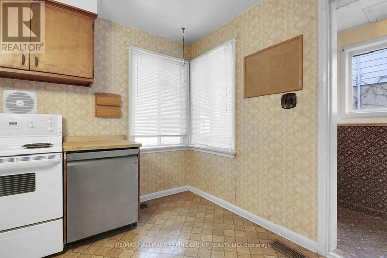 29614145/2018-olympia-crescent/elmvale-acresurbandale/ottawa/ontario/K1G2B4_13