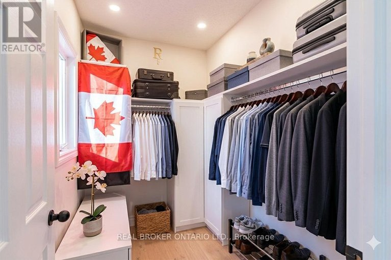 29676126/15-calaveras-avenue-s/longfields/ottawa/ontario/K2J4Z8_22