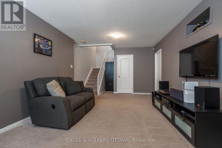 29049195/1031-capreol-street/avalon-east/ottawa/ontario/K4A4Z7_30