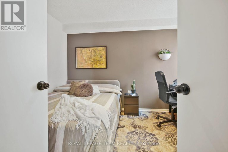 28399342/701-141-somerset-street-w/ottawa-centregolden-triangle/ottawa/ontario/K2P2H1_24