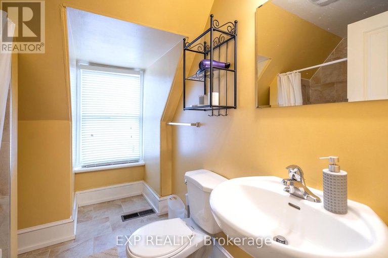 28578416/431-gilmour-street/ottawa-centre/ottawa/ontario/K2P0R5_38