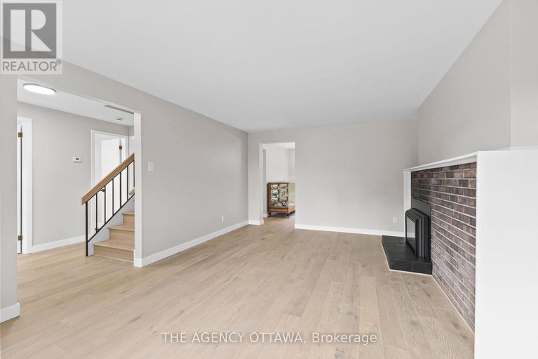 28660139/688-laverendrye-drive/beacon-hill-north/ottawa/ontario/K1J7X6_19