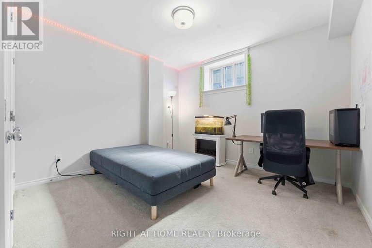 29564019/272-maygrass-way/remainder-of-stittsville-area/ottawa/ontario/K2S2K9_28