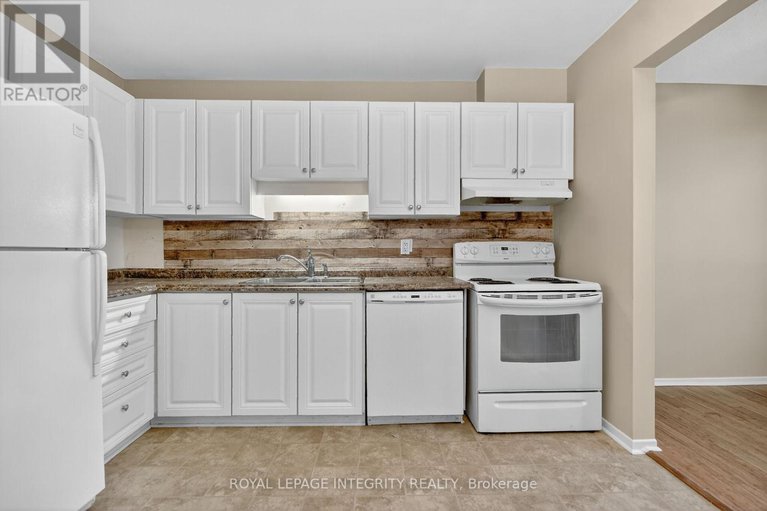 28928085/a-214-equestrian-drive/bridlewood/ottawa/ontario/K2M1E2_7