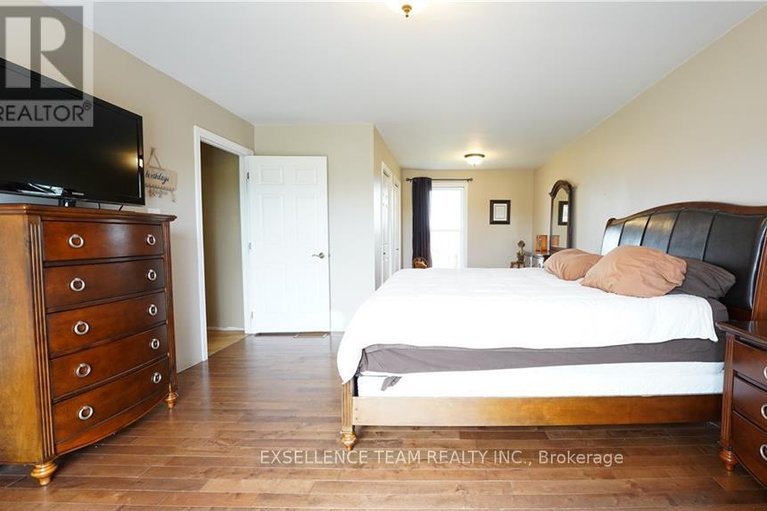 25566557/19100-kenyon-conc-rd-7-road/north-glengarry-kenyon-twp/north-glengarry/ontario/K0C1A0_21