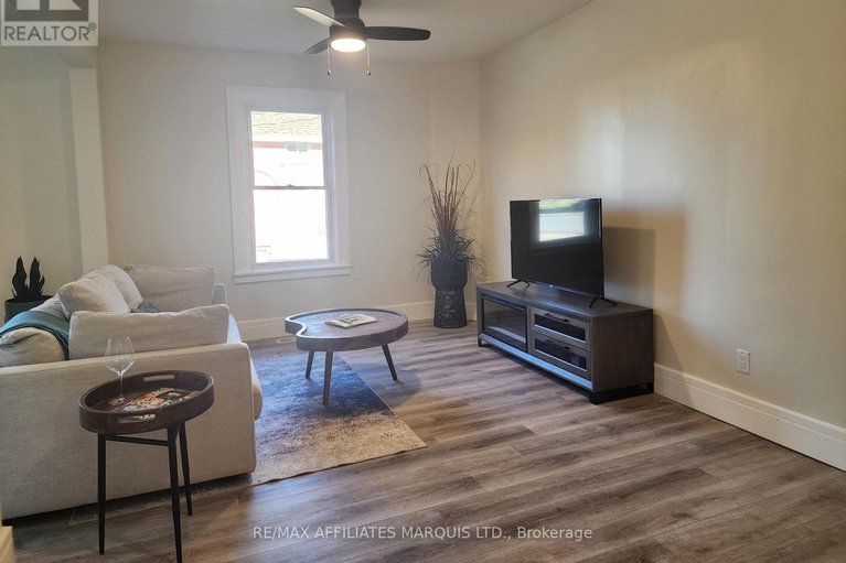 29348113/12-oak-street/lancaster/south-glengarry/ontario/K0C1N0_2