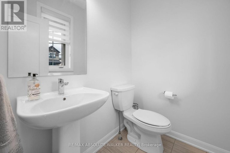 28786896/21-fossa-terrace-n/half-moon-bay/ottawa/ontario/K2J6W4_13