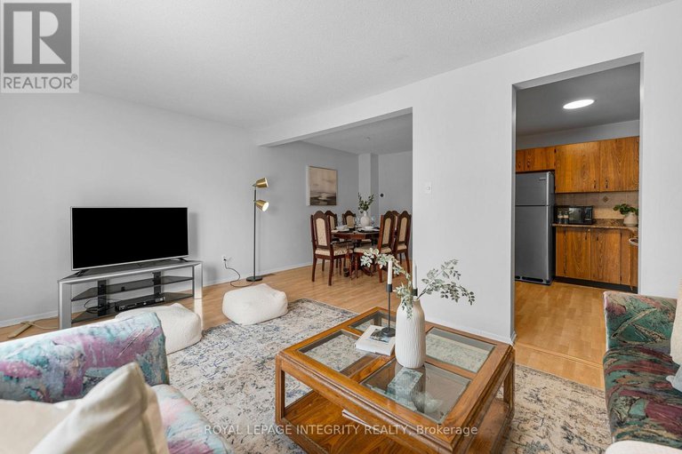 29398806/86-stokes-crescent/glencairnhazeldean/ottawa/ontario/K2L2Z4_12