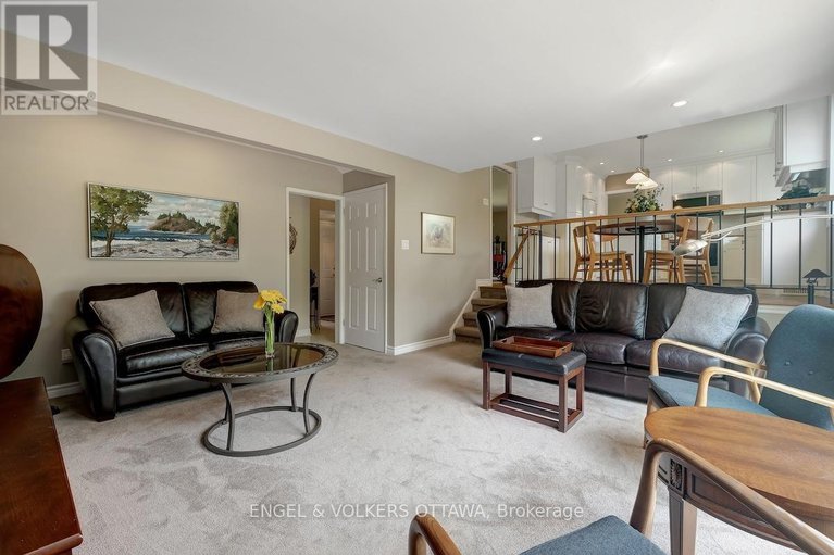 28812016/15-dickson-street/bruce-farmgraham-parkqualicumbellands/ottawa/ontario/K2H7H6_26