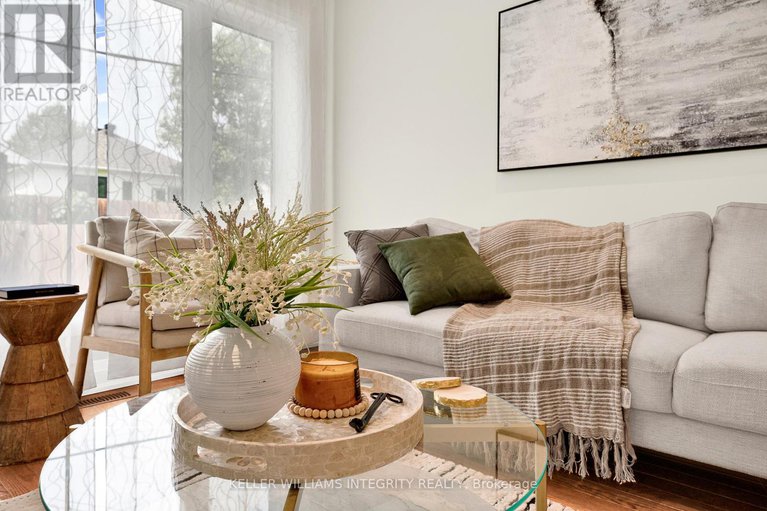 28496867/a-251-glynn-avenue/overbrookcastle-heights/ottawa/ontario/K1K1S2_16