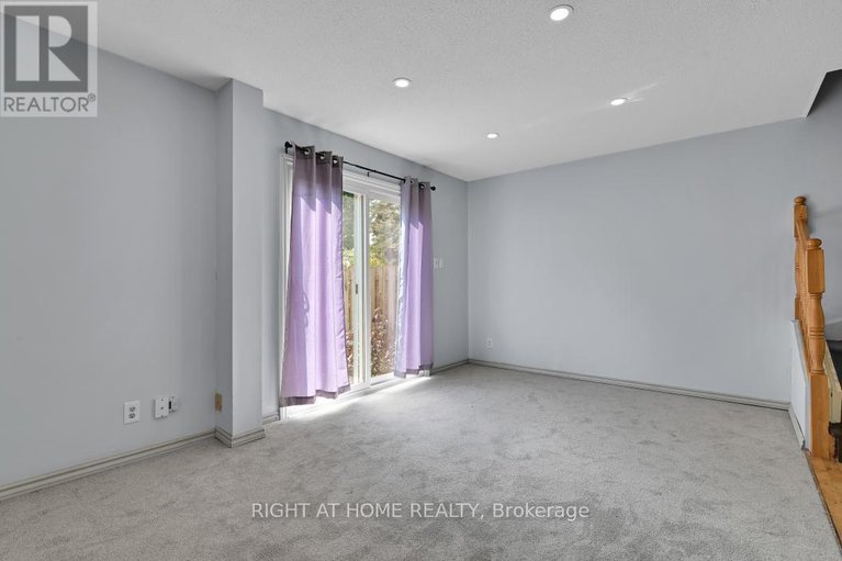 28826395/1441-perez-crescent/carson-grove/ottawa/ontario/K1J8V3_9