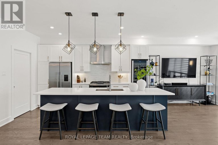 29445575/143-avro-circle/cfb-rockcliffe-and-area/ottawa/ontario/K1K4K7_13