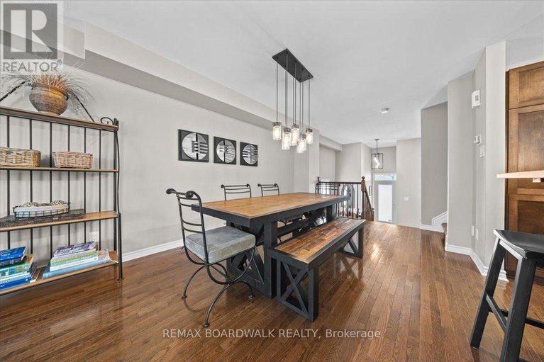 29434399/265-parkrose-private/chatelaine-village/ottawa/ontario/K4A0N8_7