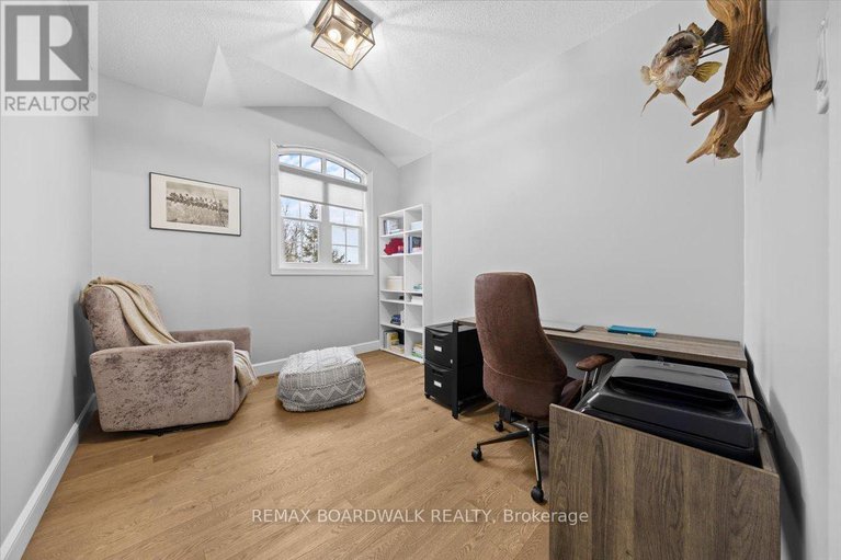 29250494/2065-breezewood-street/springridgeeast-village/ottawa/ontario/K4A4R8_29