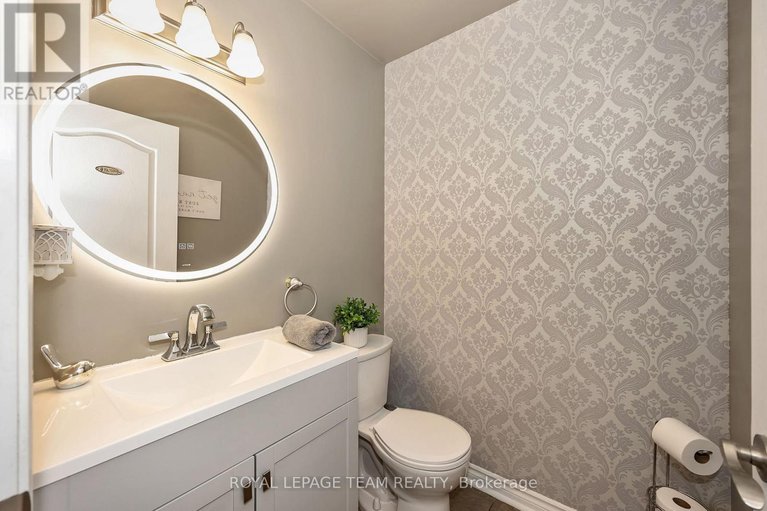 29675981/7067-donwel-drive/greely/ottawa/ontario/K4P1M7_17