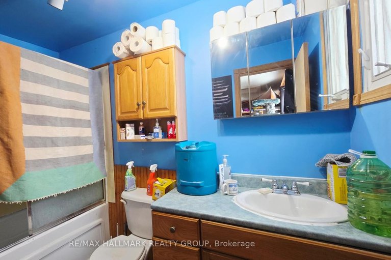 29465872/1236-bayview-drive/constance-bay/ottawa/ontario/K0A3M0_33