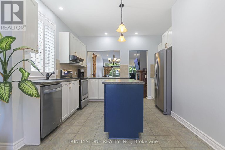 28552105/422-statewood-drive/morgans-grantsouth-march/ottawa/ontario/K2K0B7_8