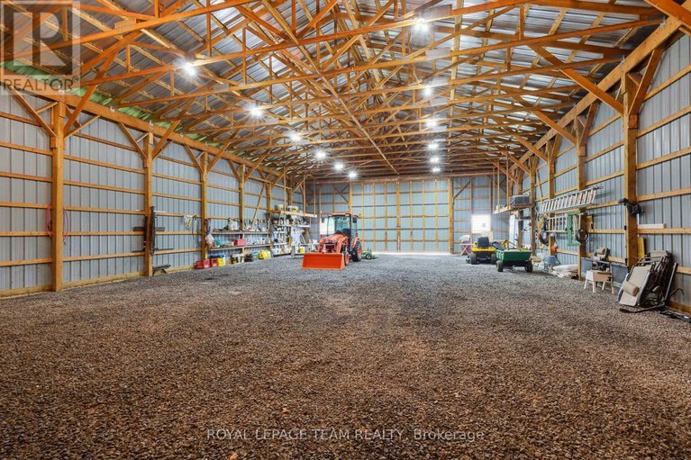 28499576/8665-russell-road/navan/ottawa/ontario/K4B0J7_37