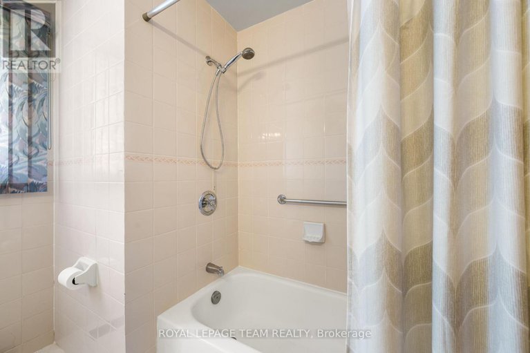 28790209/5-spring-garden-avenue/meadowlandscrestview/ottawa/ontario/K2G3B1_25