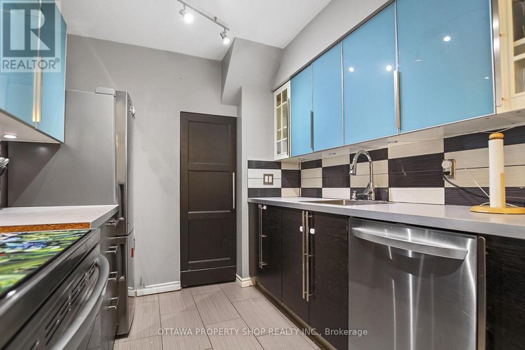 28550900/1f-banner-road/sheahan-estatestrend-village/ottawa/ontario/K2H8T3_6
