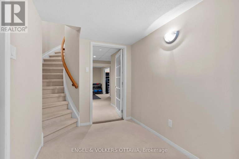 28459479/705-larcastle-circle/avalon-east/ottawa/ontario/K4A4Z2_39