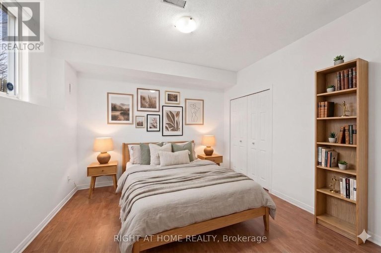 29607678/35-montana-way/longfields/ottawa/ontario/K2J4M2_33