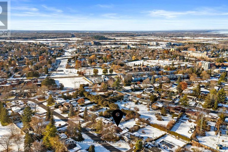 29138832/9-quinpool-crescent/arbeatha-park/ottawa/ontario/K2H6H9_47