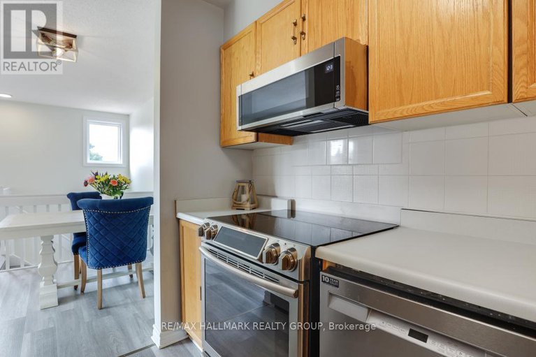 28435230/8-3-stonebank-crescent/westcliffe-estates/ottawa/ontario/K2H9M2_16