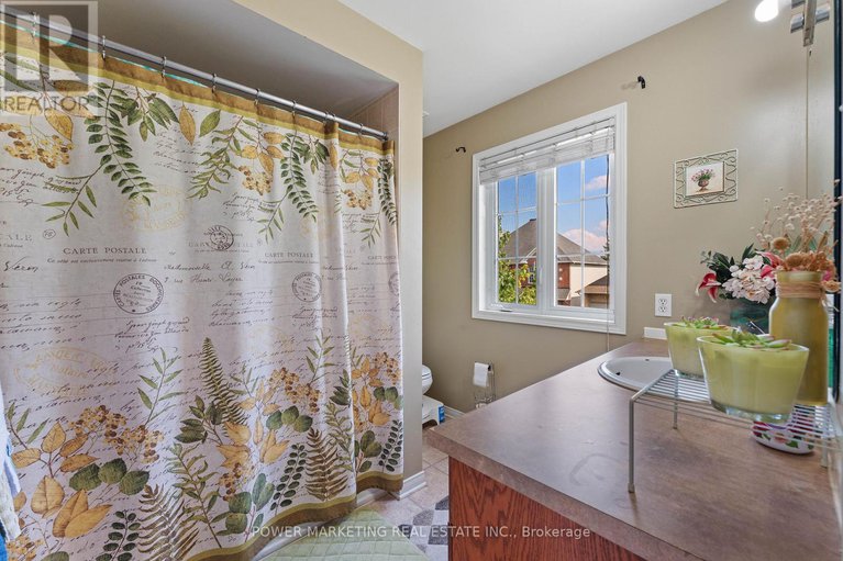 29269592/2316-longwater-street/orleans-village/ottawa/ontario/K1W1K7_17