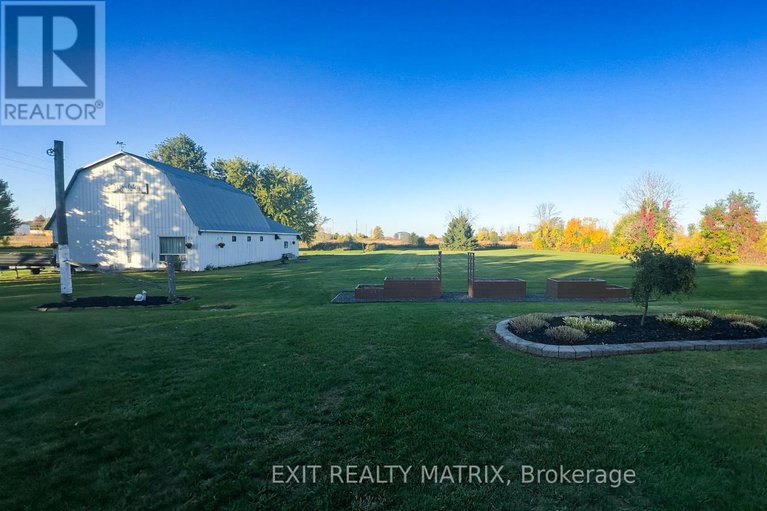 28926476/12187-county-road-3-road-w/winchester/north-dundas/ontario/K0C2K0_27