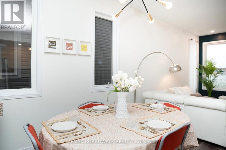 29638361/302-haliburton-heights/emerald-meadowstrailwest/ottawa/ontario/K2S1S3_6