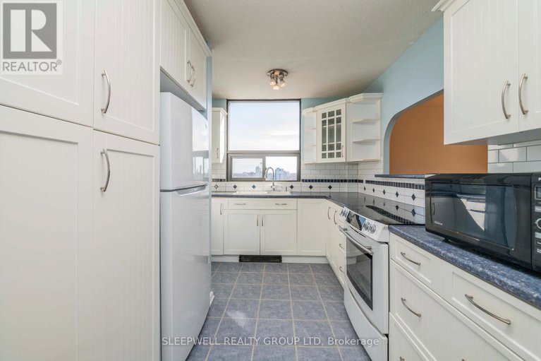 28491791/704-40-arthur-street/west-centre-town/ottawa/ontario/K1R7T5_13