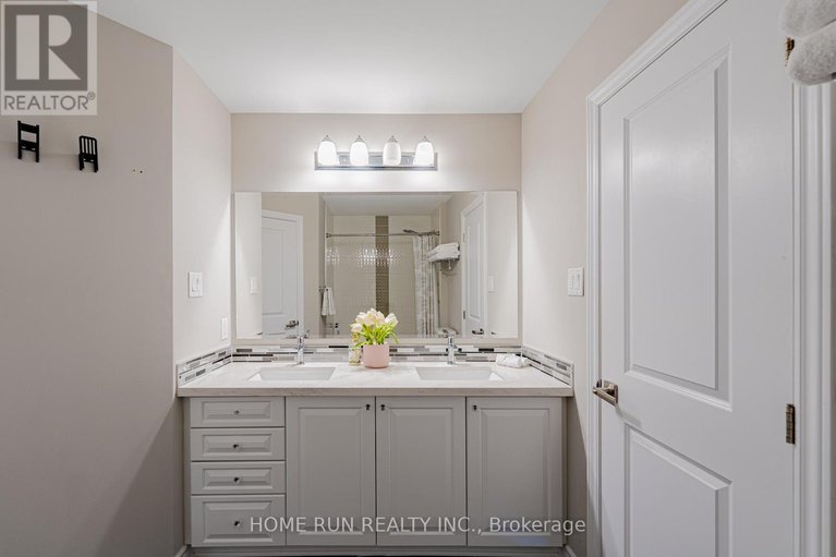 29657132/110-discovery-crescent/stittsville-north/ottawa/ontario/K2S0Z9_32