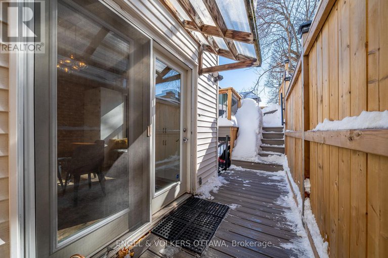 29393365/210-daly-avenue/sandy-hill/ottawa/ontario/K1N6G2_42