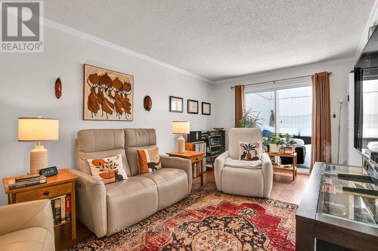 29376844/95-837-eastvale-drive/beaconwood/ottawa/ontario/K1J7T5_7