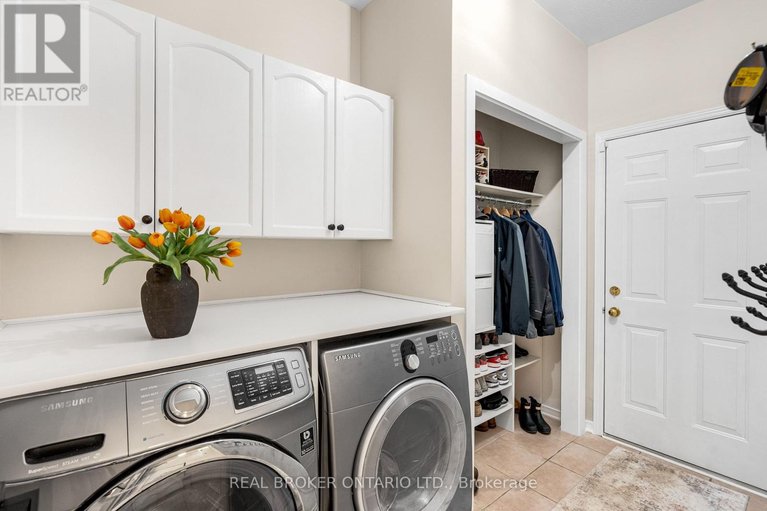 29518194/41-golders-green-lane/longfields/ottawa/ontario/K2J5G2_23