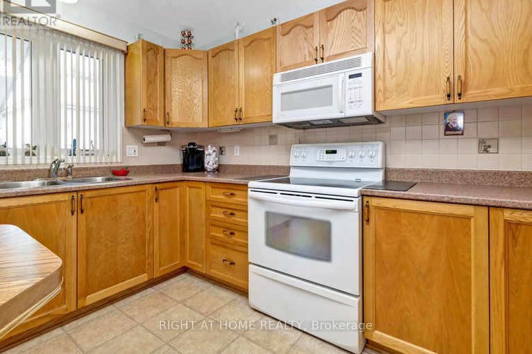 29149892/144-sandra-crescent/town-of-rockland/clarence-rockland/ontario/K4K1R7_15