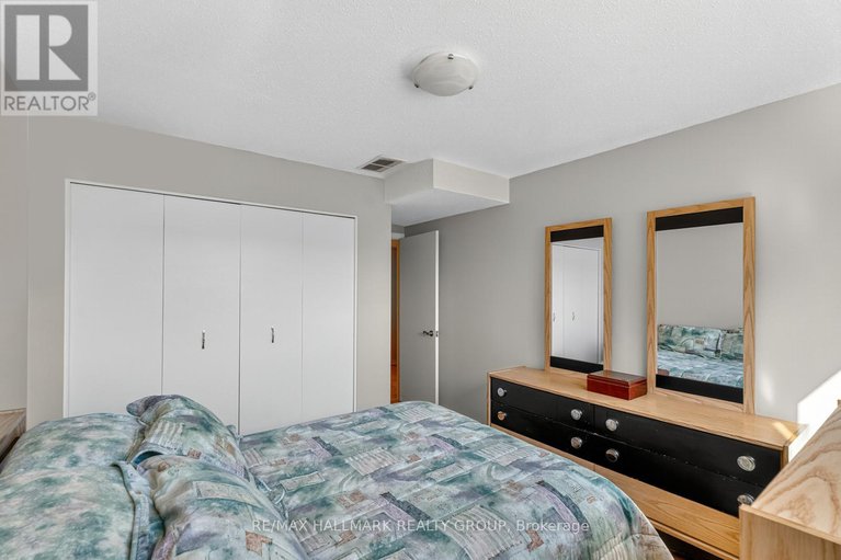 28966380/1816-applegrove-court/beacon-hill-south/ottawa/ontario/K1J6S5_48