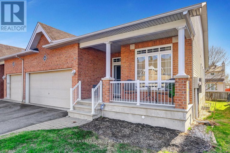 28232415/46-chapelier-private/queenswood-heights-south/ottawa/ontario/K1E3Y1_2