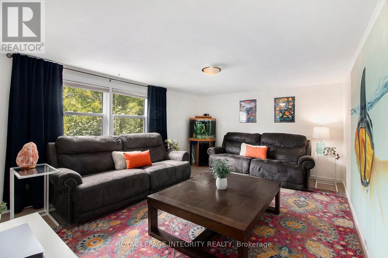 28820811/484-whitney-street/winchester/north-dundas/ontario/K0C2K0_24