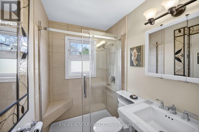 29643099/23-woodlawn-avenue/glebe/ottawa/ontario/K1S2S8_24