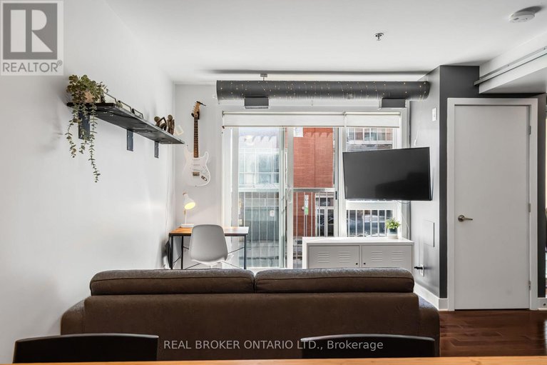 29102586/102-360-cumberland-street/lower-townbyward-market/ottawa/ontario/K1N0B1_11