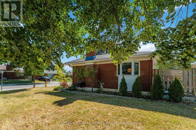28737782/1921-navaho-drive/bel-air-heights/ottawa/ontario/K2C0T5_4