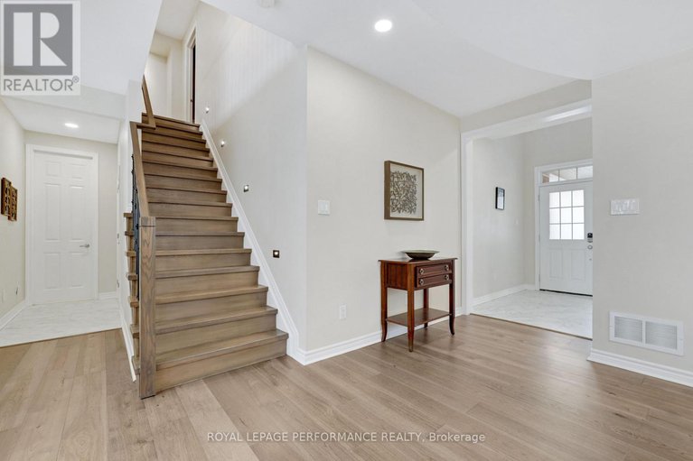 28379305/2782-grand-vista-circle/half-moon-bay/ottawa/ontario/K2J0W5_8