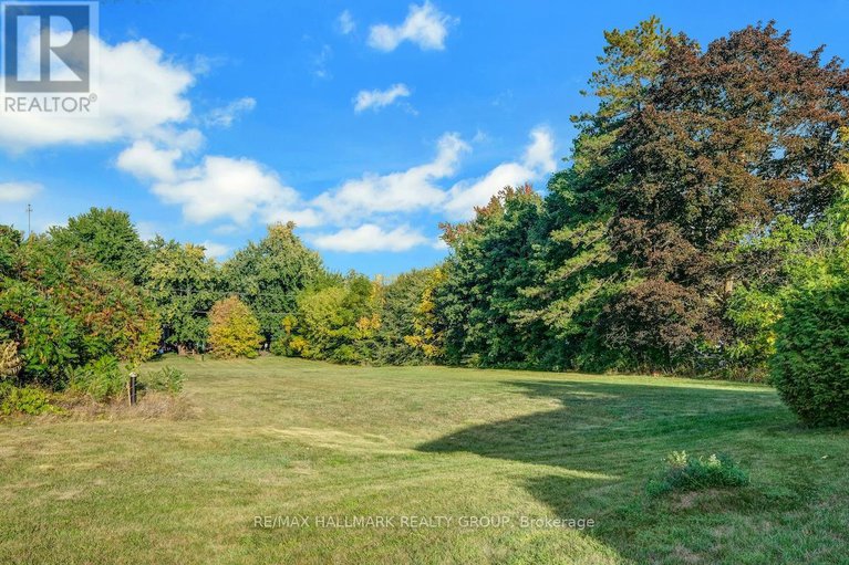 28915489/20-hilltop-crescent-s/kemptville/north-grenville/ontario/K0G1J0_28