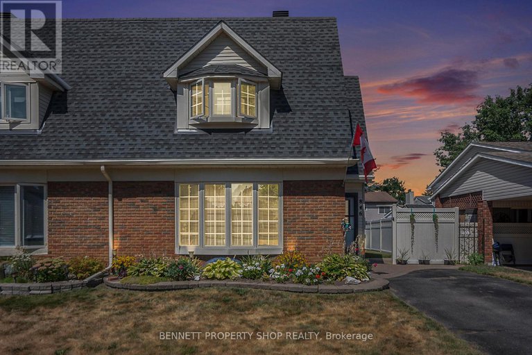 28778645/846-borland-drive/chatelaine-village/ottawa/ontario/K1E1X5_30